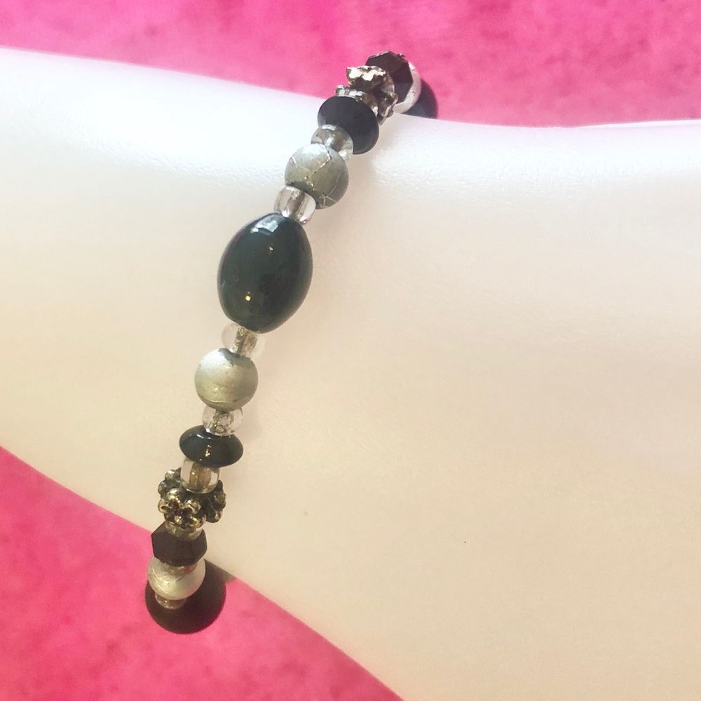 🆕 Handcrafted 🆕 Black Bracelet.